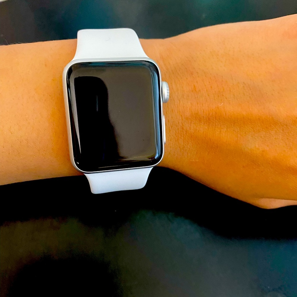3 Series Apple Watch with white band